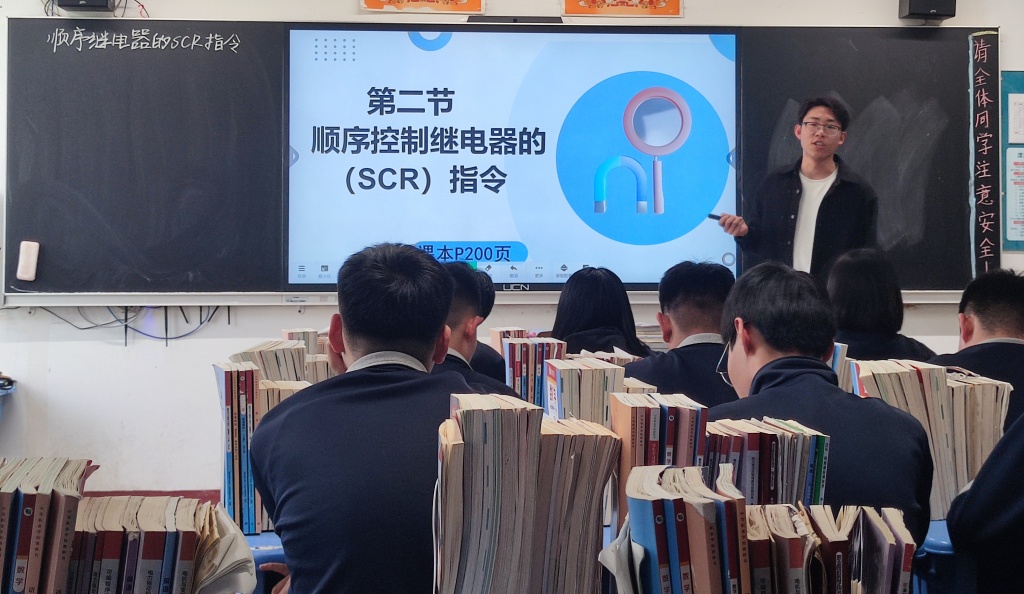 a1cdeef93e2f206ae4d07af53451e16a.jpg